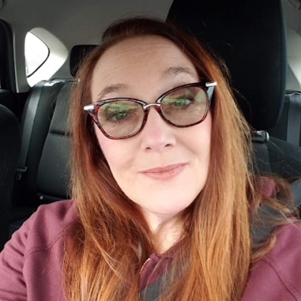 Meet your Posher, Lorraine